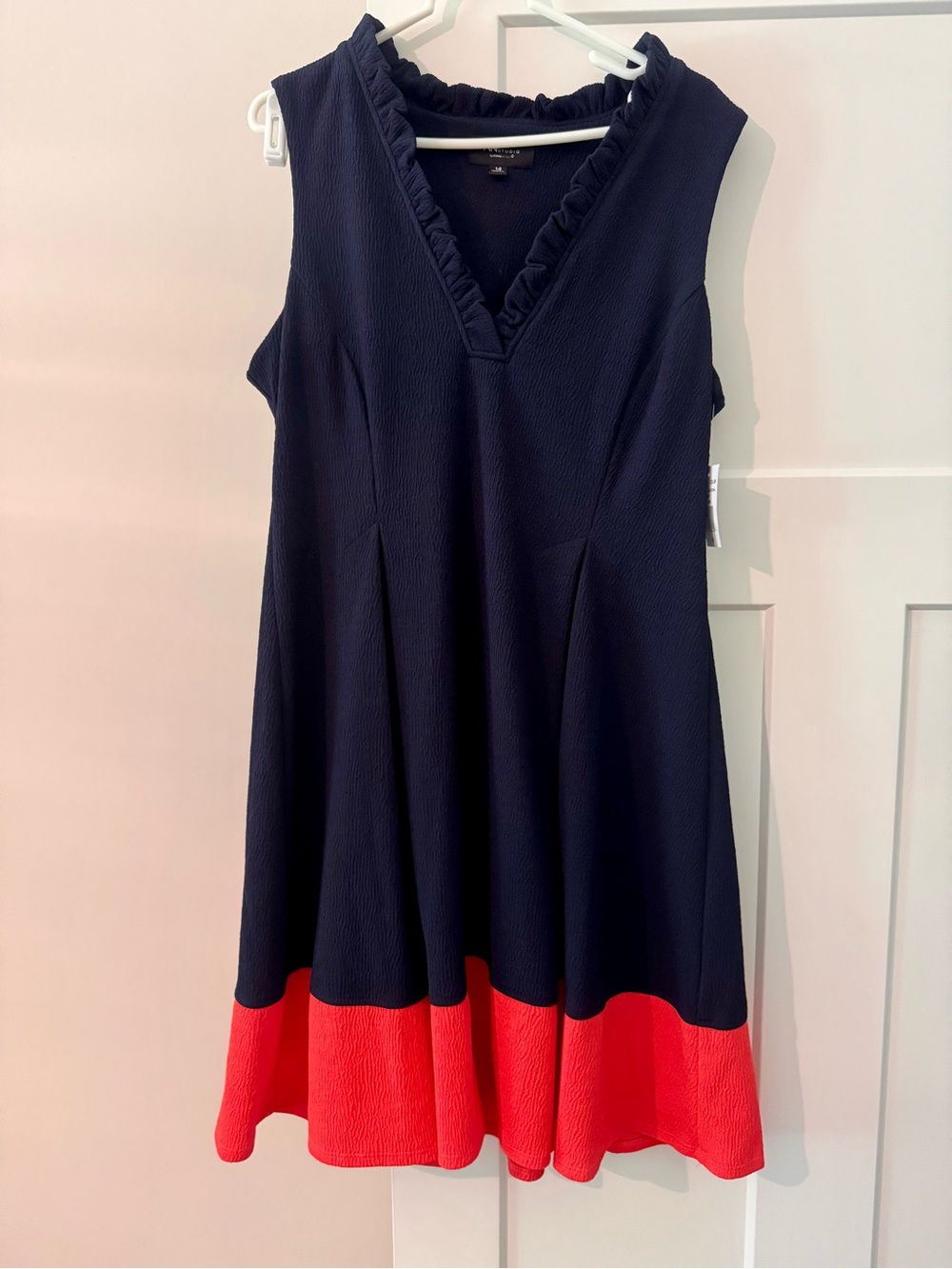 Ronni Nicole Navy and Red Sleeveless Mini Dress / Navy & Coral / Sz 14